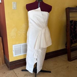 Elegant White Strapless Dress